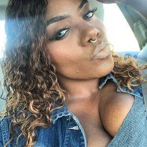 Meet your Posher, Agnes